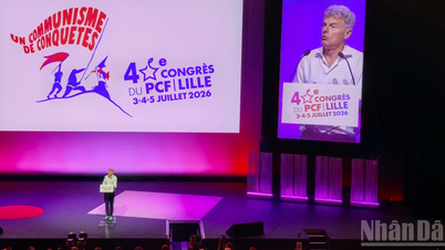 Pártunk küldöttsége részt vesz a Francia Kommunista Párt 40. kongresszusán.