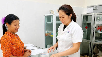 Het gezondheidscentrum van de gemeente Long Coc overwint moeilijkheden om gezondheidszorg te bieden aan de bevolking.
