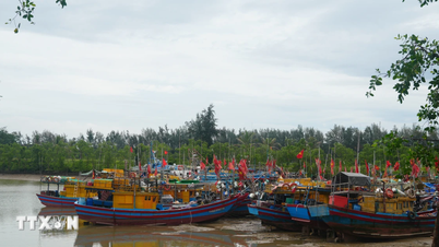 ອຳນາດການປົກຄອງທ້ອງຖິ່ນກຳລັງຕອບສະໜອງຢ່າງຮີບດ່ວນຕໍ່ພາຍຸໄຕ້ຝຸ່ນເບີ 1 ແລະ ປົກປ້ອງປະຊາຊົນໃນເຂດອັນຕະລາຍ.