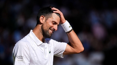Novak Djoković vyrovnal Federerův rekord 105 vítězství ve Wimbledonu.