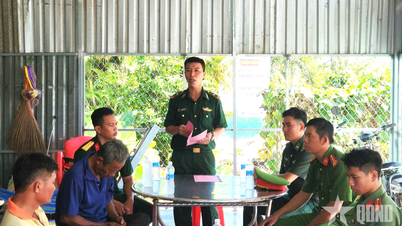 ທະຫານປ້ອງກັນຊາຍແດນຢືນຢູ່ຄຽງຂ້າງປະຊາຊົນໃນການຫັນປ່ຽນດິຈິຕອນ.