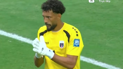 Meus parabéns à Vozinha, a goleira que deu trabalho ao Messi.