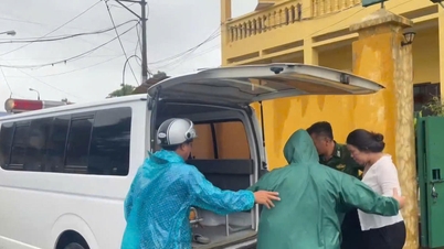 Em resposta à tempestade, os guardas de fronteira em Hai Phong ajudaram uma mulher grávida, prestes a dar à luz em uma ilha, a retornar ao continente.