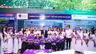 ມະຫາວິທະຍາໄລສຶກສາສາດ – VNU ຮ່າໂນ້ຍ ພ້ອມກັບຜູ້ສະໝັກທີ່ງານວາງສະແດງໃບສະໝັກເຂົ້າຮຽນມະຫາວິທະຍາໄລ ແລະ ວິທະຍາໄລ ປະຈຳປີ 2026.