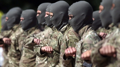 Ukraina "menggelontorkan sejumlah besar uang" dan menawarkan bonus besar untuk menarik tentara bayaran asing ke medan perang.