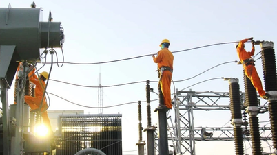 Elektrik tüketimi rekor seviyeye ulaştı, ancak Sanayi ve Ticaret Bakanlığı arzın güvende kalacağını teyit etti.
