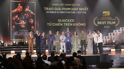 “Tử chiến trên không” nhận cú đúp giải thưởng tại Liên hoan phim Châu Á Đà Nẵng lần thứ IV