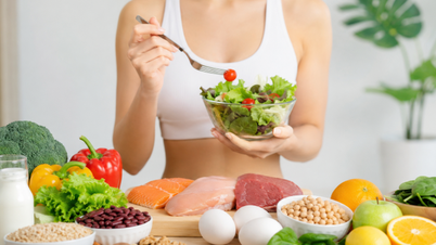 5 nutrientes essenciais que as mulheres precisam suplementar ao reduzir calorias para perder peso.