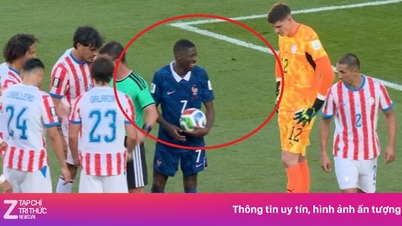 Der paraguayische Spieler hat den Elfmeterpunkt absichtlich verzerrt.