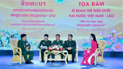 Tọa đàm sĩ quan trẻ hai nước Việt Nam-Lào
