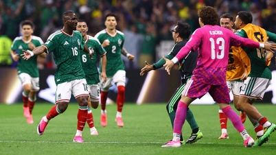 A seleção inglesa precisaria ser incrivelmente forte, como 'super-homens', para competir contra o México; o problema está no campo extremamente alto.