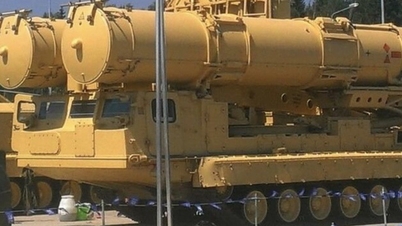 Russian weapons unexpectedly appear in Egypt.