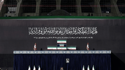 Três filhos compareceram ao funeral do falecido Líder Supremo iraniano, Ali Khamenei.