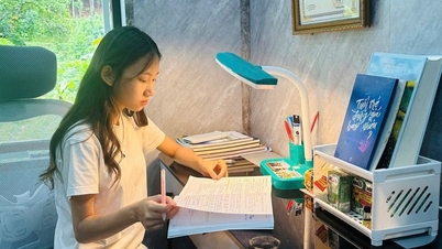 Una estudiante que creció con su abuela superó a más de 19.000 candidatos para convertirse en la mejor alumna de su promoción en el examen de graduación de la escuela secundaria en la provincia de Lao Cai.