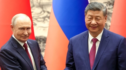 Rusia și China încep exerciții militare comune în Marea Galbenă.