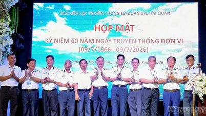 ការជួបជុំមួយត្រូវបានធ្វើឡើងនៅទីក្រុងហូជីមិញ ដើម្បីអបអរសាទរខួបលើកទី 60 នៃការបង្កើតកងពលតូចកងទ័ពជើងទឹកលេខ 171។