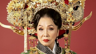 Die Volkskünstlerin, die einen Doktortitel besitzt, ließ das Theaterstück „Queen Mother Dương Vân Nga“ eigens für sich schreiben, um die Hauptrolle zu spielen.