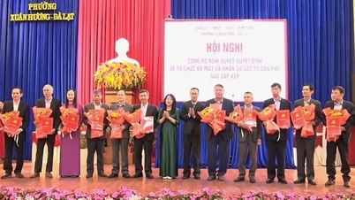 សង្កាត់សួនហឿង ក្នុងទីក្រុងដាឡាត ខេត្តឡាំដុង បានរួមបញ្ចូលគ្នា និងរៀបចំឡើងវិញដោយជោគជ័យ ដោយសន្សំបានជិត ៤,៩ ពាន់លានដុងក្នុងមួយឆ្នាំ។