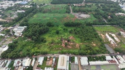 การก่อสร้างโรงเรียนมัธยมศึกษาของรัฐแห่งแรกในจังหวัดตรังได