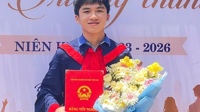 Chàng trai 'núi rừng' Gia Lai và triết lý học tập 'ngược dòng' của thủ khoa kép