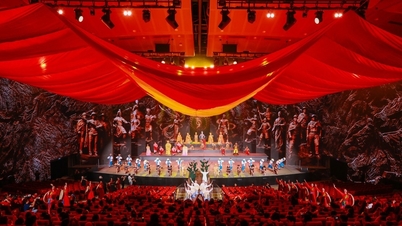 Para ahli takjub dengan produksi teater epik Vietnam "Tanah Perbuatan Heroik".