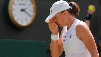 Iga Swiatek was eliminated in the third round of Wimbledon.