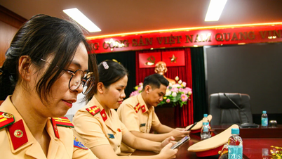 CSGT Hà Nội thi sát hạch ứng xử, lễ tiết, tác phong