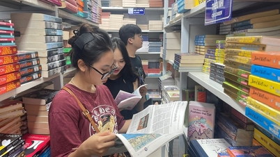 Åbningsceremoni for "Udstilling, introduktion og promovering af kinesiske og ASEAN-bøger og kultur" i Hanoi