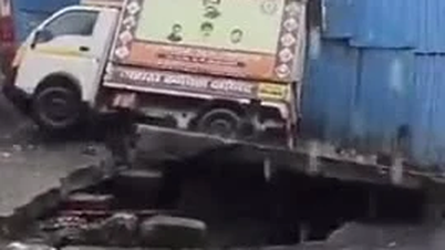 بھارت میں شدید بارشوں کے باعث عمارتیں گر گئیں، 6 افراد ہلاک اور سکول بند ہو گئے۔
