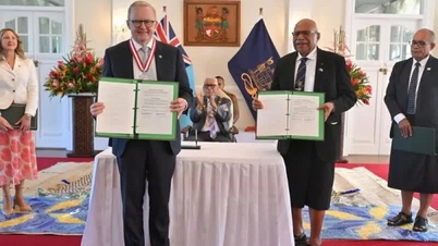 Australien og Fiji underskriver bindende traktater om gensidige forsvarsforpligtelser.