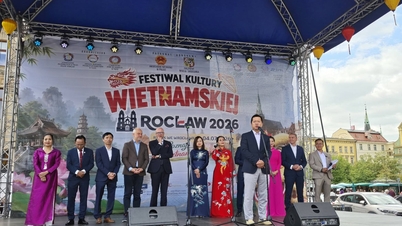 Beribu-ribu orang menghadiri Festival Kebudayaan Vietnam di Wroclaw, Poland.