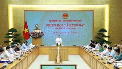 Premiér Le Minh Hung: Hnutí za emulaci a odměňování musí být propojena s dosažením konkrétních cílů a úkolů.