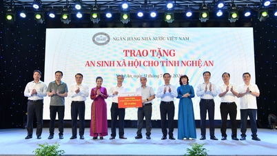 VietinBank donerer, i samarbeid med State Bank of Vietnam, 30 milliarder VND til sosiale velferdsprogrammer.