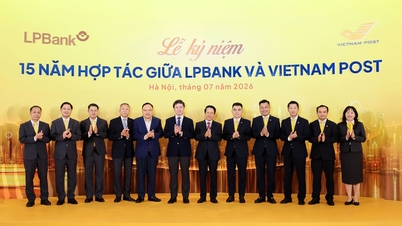 LPBank og Vietnam Post styrker samarbeidet sitt og skaper en bank-postkontor-modell.