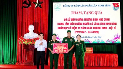 A Ninh Binh Phosphate Fertilizer Company expressa sua gratidão àqueles que contribuíram para a nação por meio de uma série de atividades significativas.