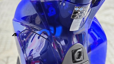 ¿Por qué la Honda SH 150i, con un precio de 250 millones de VND y que pronto llegará a Vietnam, con su singular diseño transparente, está causando tal furor entre los entusiastas?