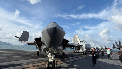 Ngắm dàn tiêm kích khủng trên tàu sân bay USS George Washington đang ở Đà Nẵng