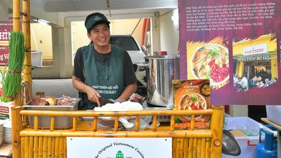 Từ di sản ẩm thực đến nguồn lực của công nghiệp văn hóa