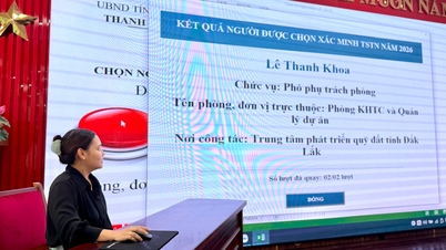 Inspektur di provinsi Dak Lak menerapkan sistem lotere elektronik dalam memverifikasi aset dan pendapatan.