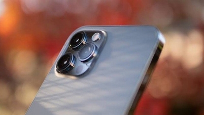 ការប្រៀបធៀប iPhone 12 Pro Max, iPhone 14 Plus និង iPhone 16e សម្រាប់សិស្សានុសិស្ស។