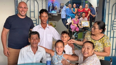 A special Vu Lan celebration for a French woman as she and her husband and children return to Ho Chi Minh City to visit her parents.
