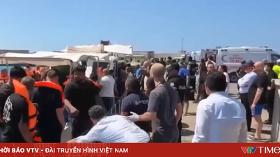 Un bateau transportant près de 300 personnes chavire au large des côtes de Chypre.