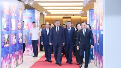 Bảo tàng Hồ Chí Minh tổ chức Triển lãm “Những tấm gương bình dị mà cao quý” tại Tòa nhà Quốc hội Việt Nam
