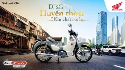 Honda Vietnam presenta la nueva Super Cub: colores modernos y un motor que cumple con los estándares de emisiones EURO 4, símbolo de "Patrimonio legendario - Espíritu moderno".