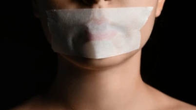 Doctors warn against the TikTok trend of using mouth tape to lose weight and sleep better.