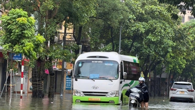 Image 58: 河内：过去需要 4-10 小时才能排干的洪水地区，现在排水速度惊人地快。