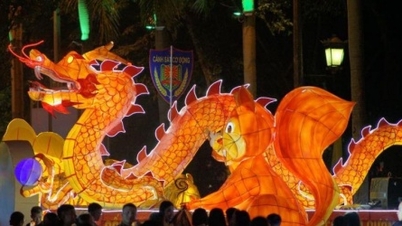 Lang Son acoge por primera vez el Festival de la Luz Fronteriza.