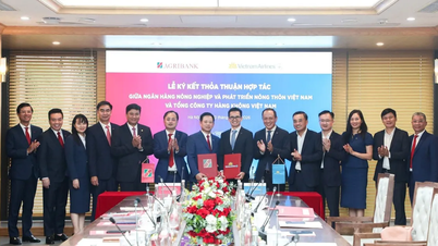 Agribank y Vietnam Airlines firman un acuerdo de cooperación integral.