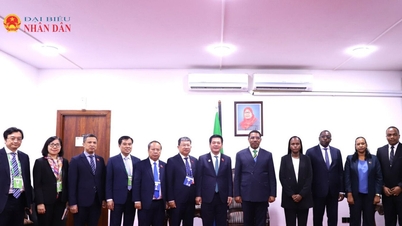 Tanzanya Ulusal Meclisi Başkan Yardımcısı Nguyen Hong Dien, Tanzanya'da düzenlenen 153. IPU Genel Kurulu'nun açılışına katıldı.