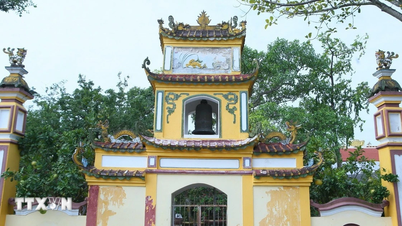 Ninh Binh: Memulihkan Monumen Kebangsaan Kuil Cay Que bersempena dengan memelihara nilai-nilai budaya.